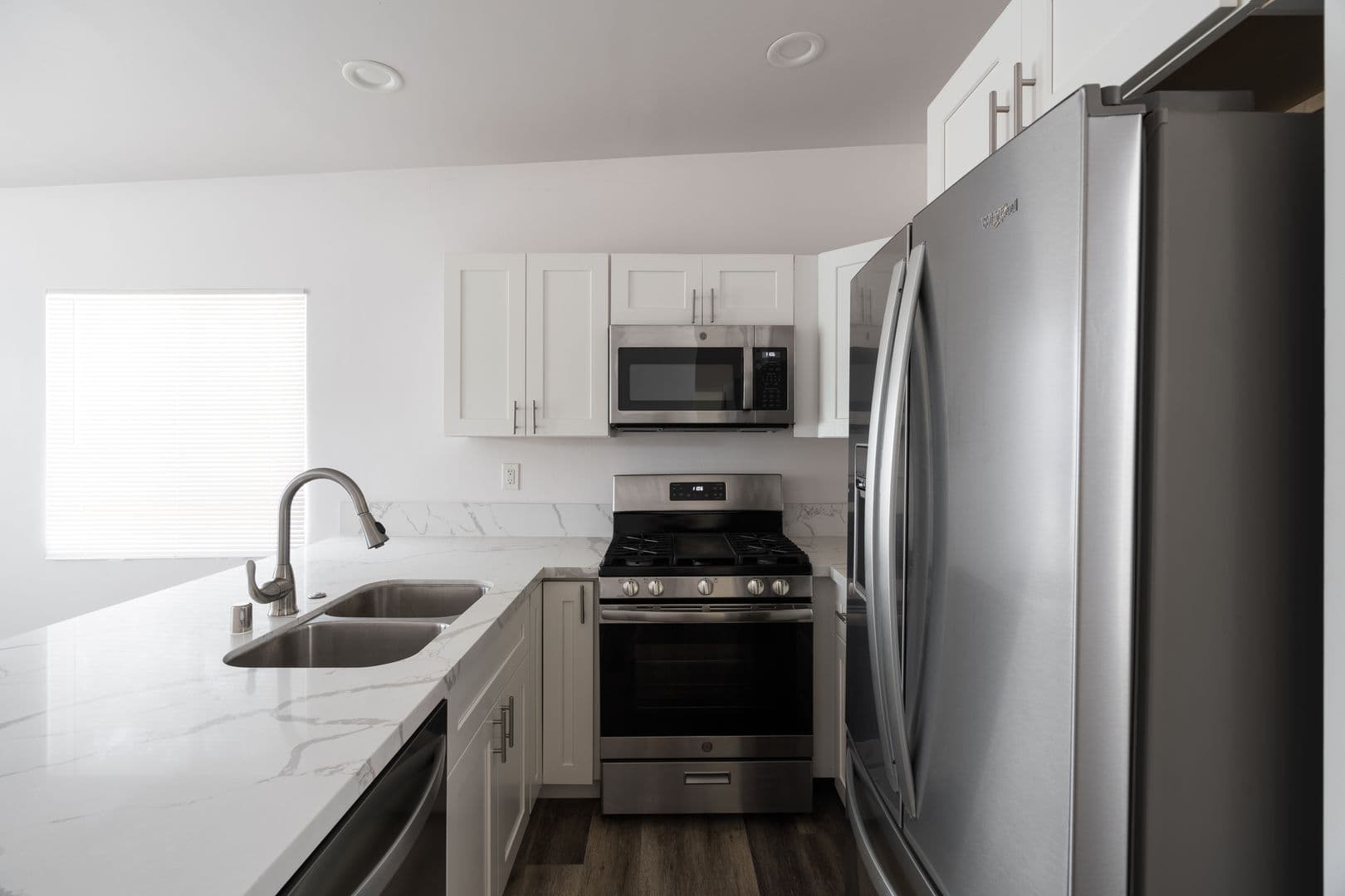 San Diego House: 5290 Manhasset Drive