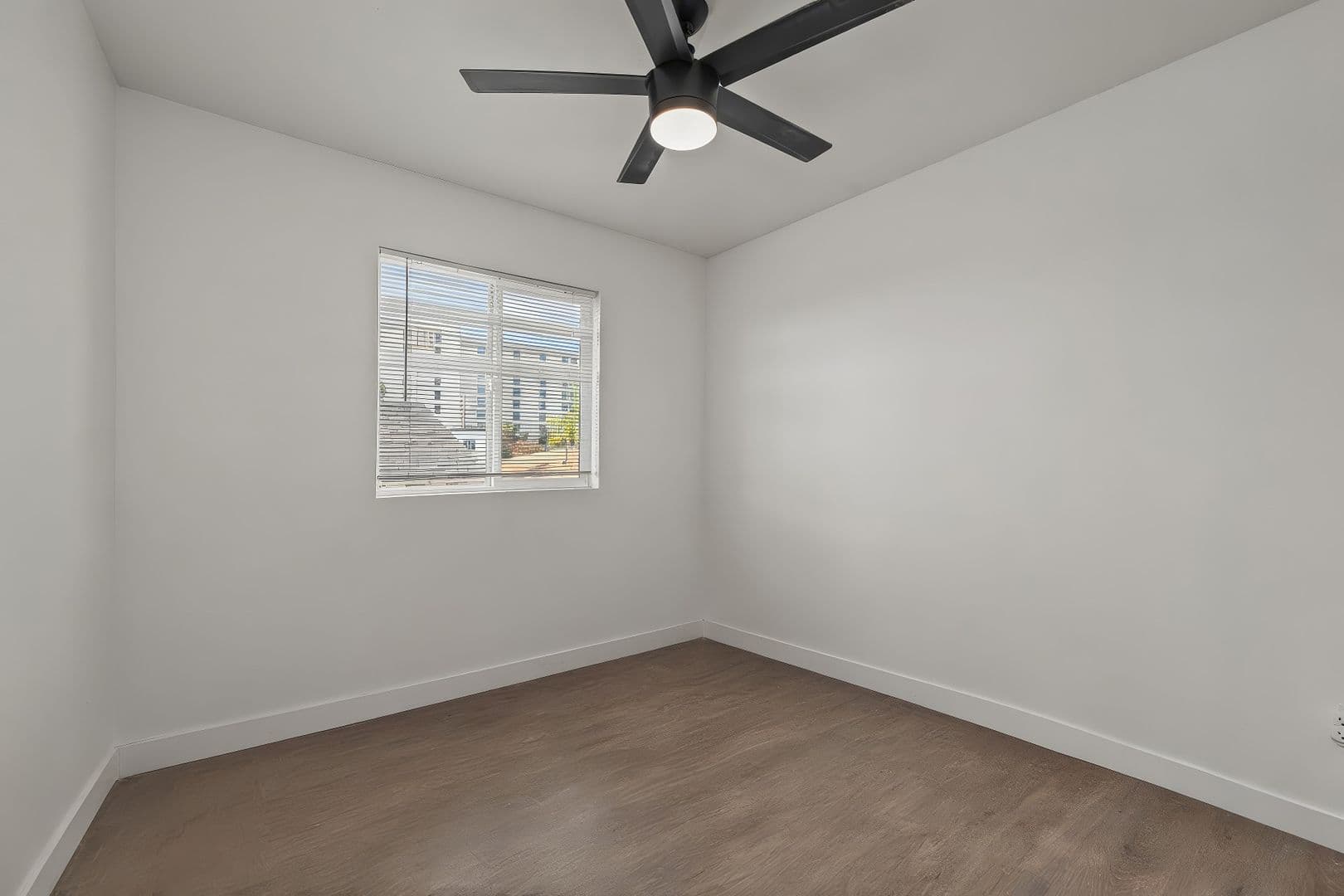 San Diego House: 5533 Mary Lane Drive