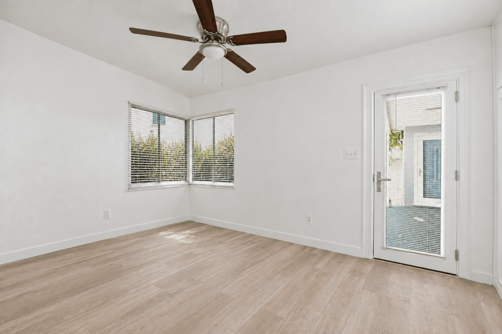 San Diego House: 5231 East Falls View Drive