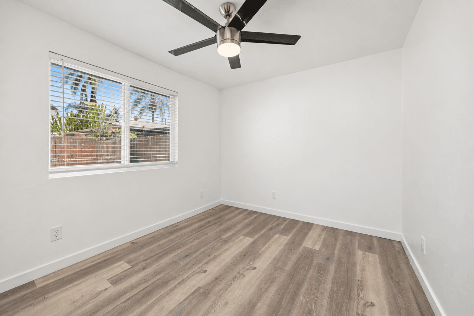 San Diego House: 6208 Pembroke Drive