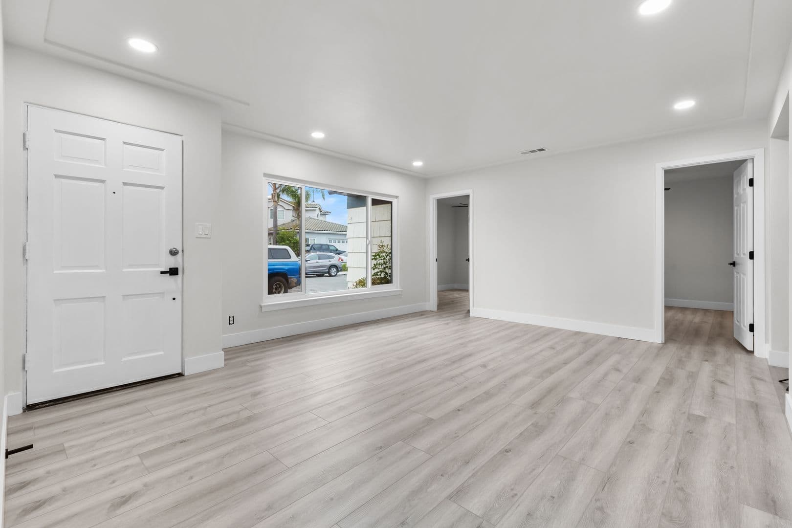 San Diego House: 6246 Rose Street