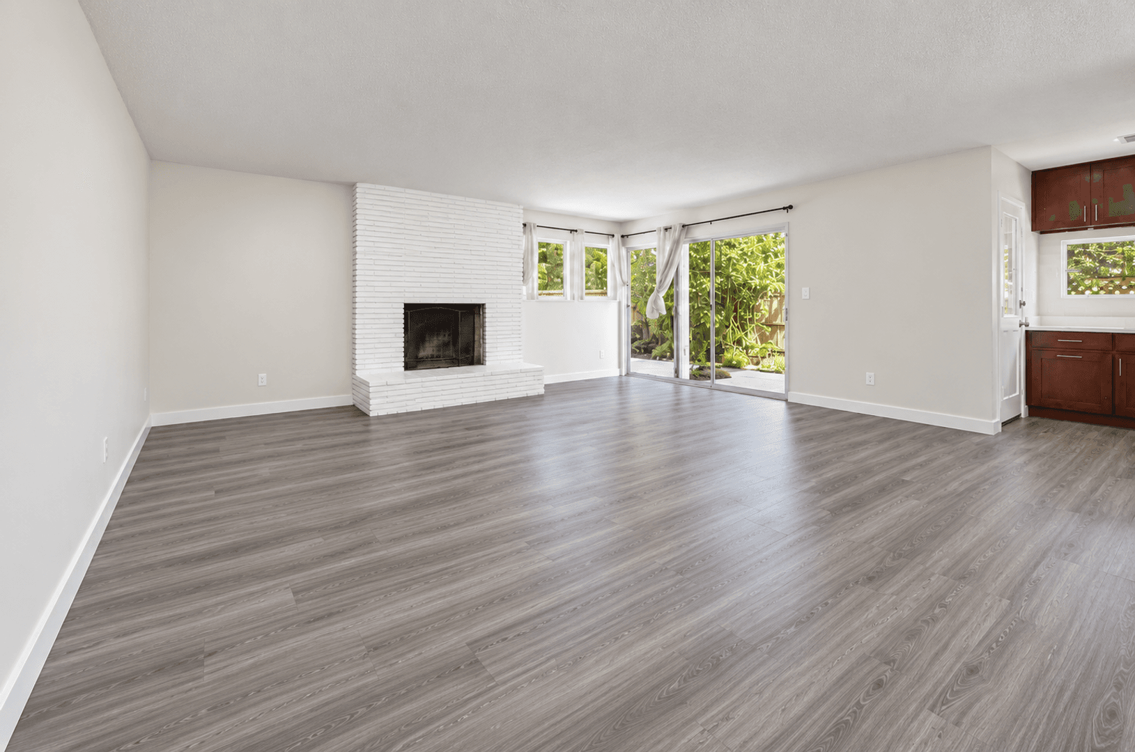 San Diego House: 5318-5320 Brockbank Place