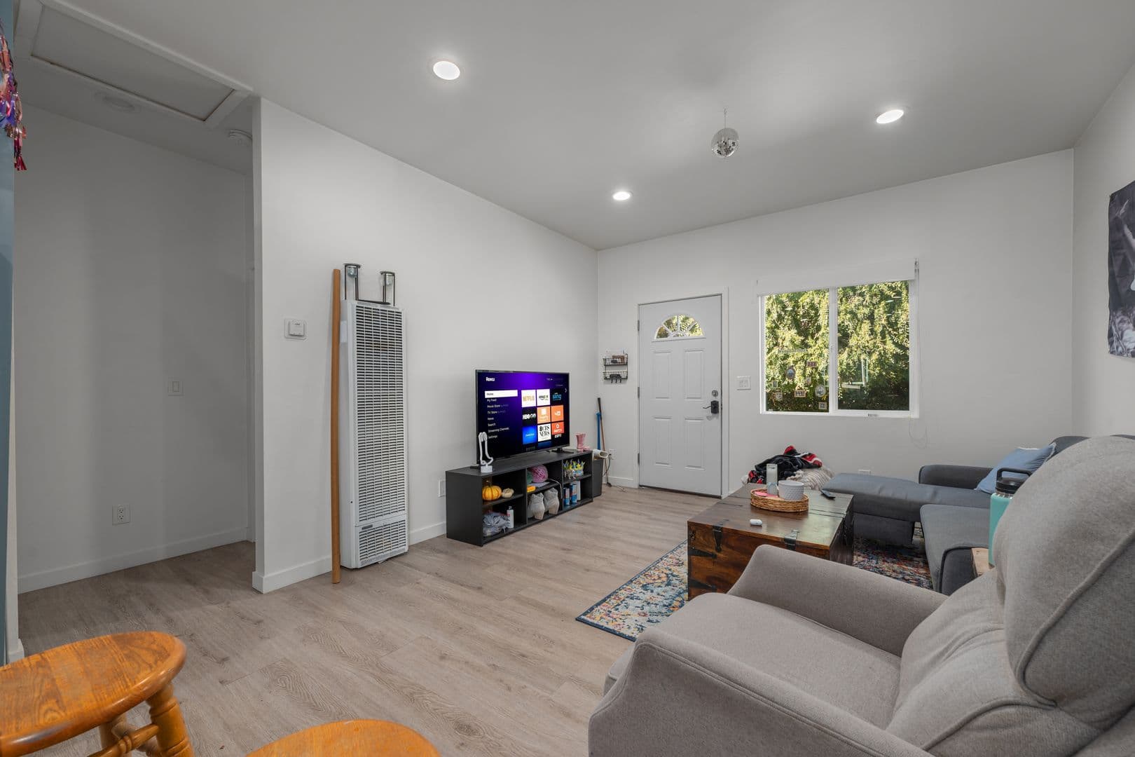 San Diego House: 5156 Brockbank Place
