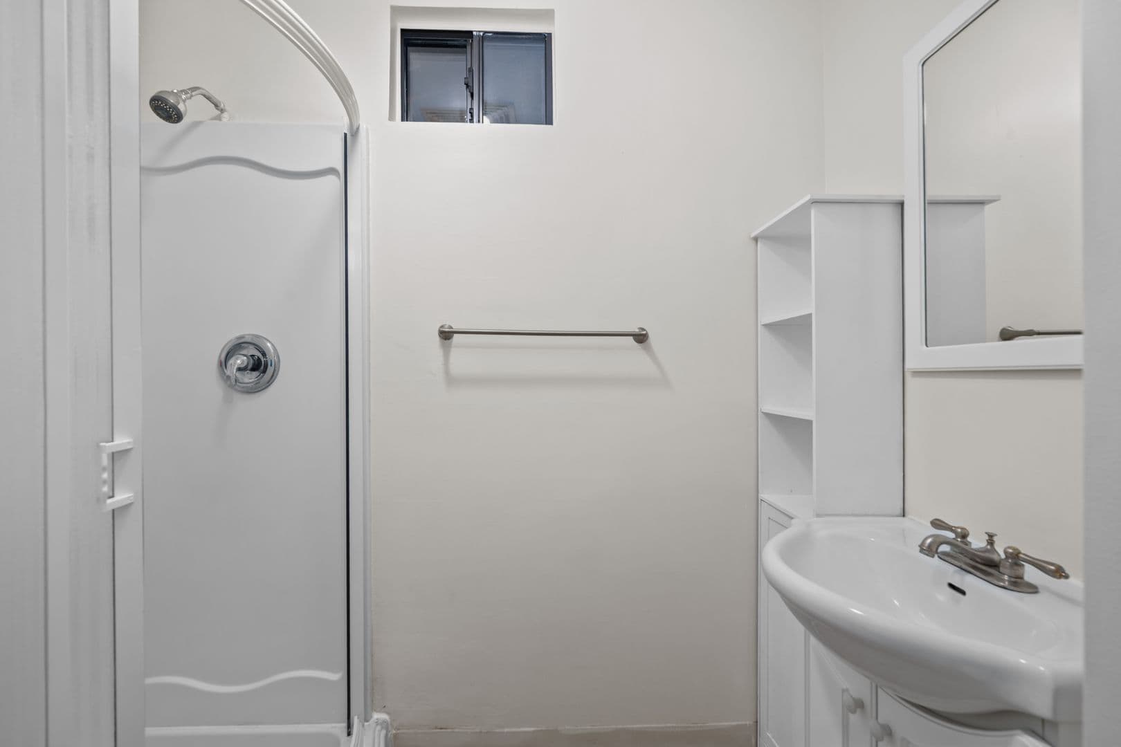San Diego House: 5454 Mary Lane Drive