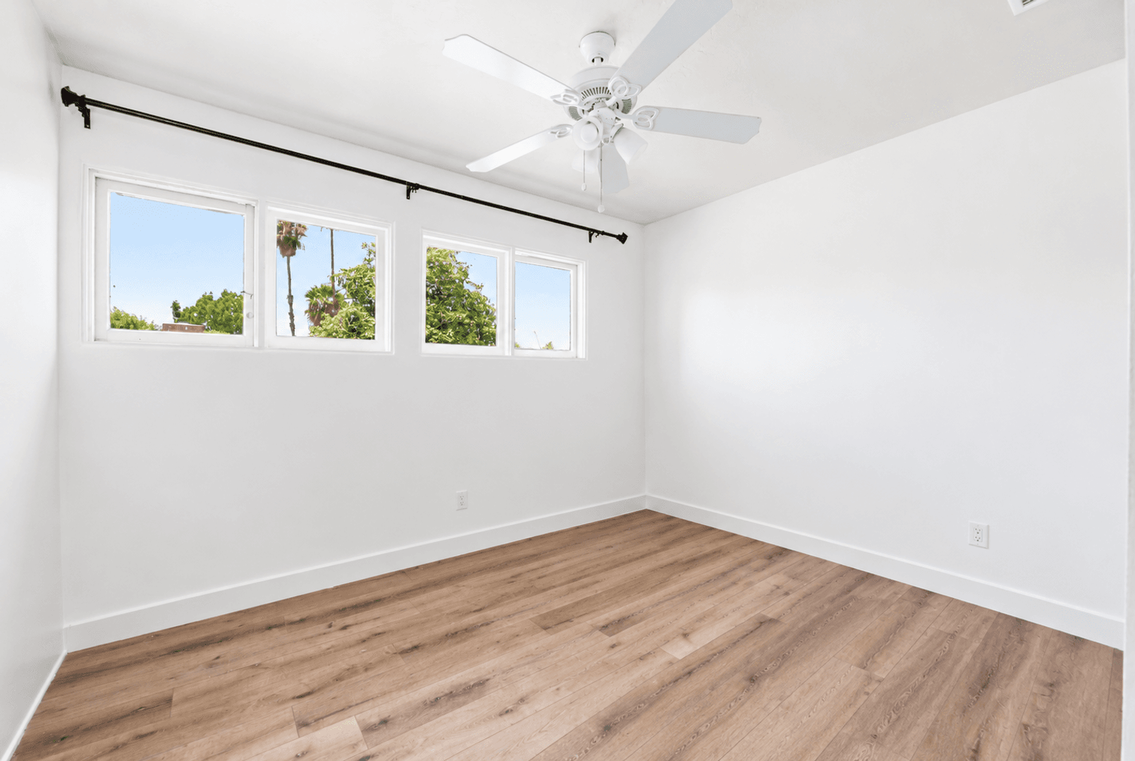 San Diego House: 6105 Dorothy Drive