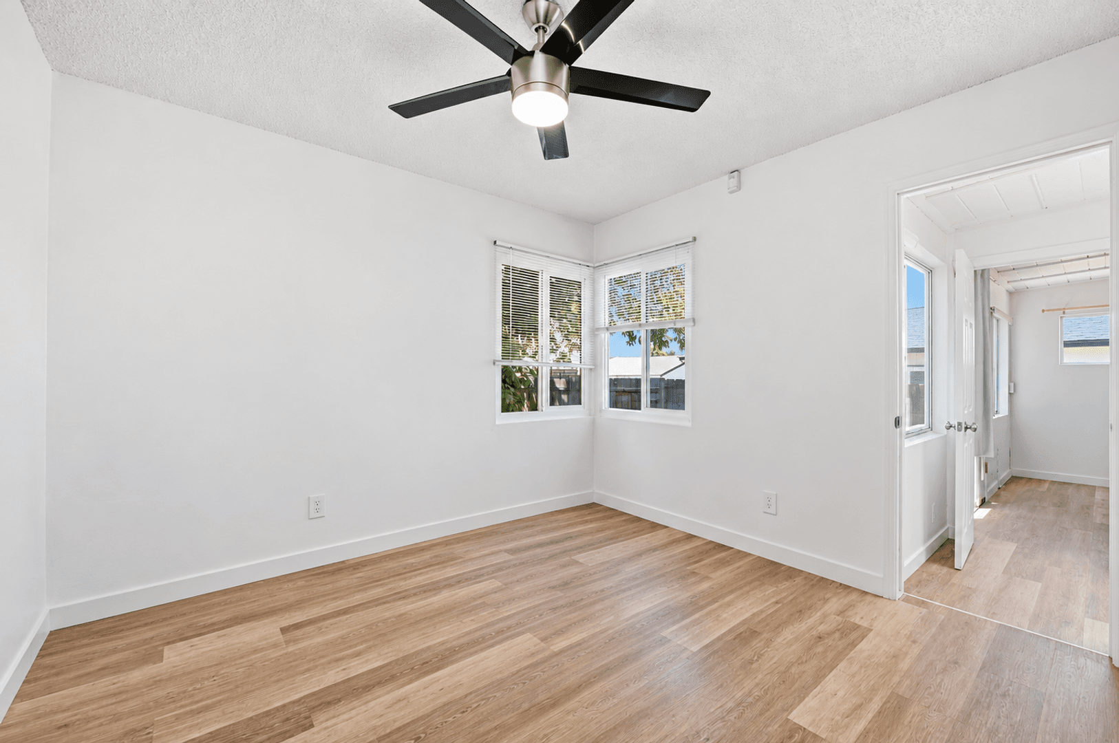 San Diego House: 5172 Brockbank Place