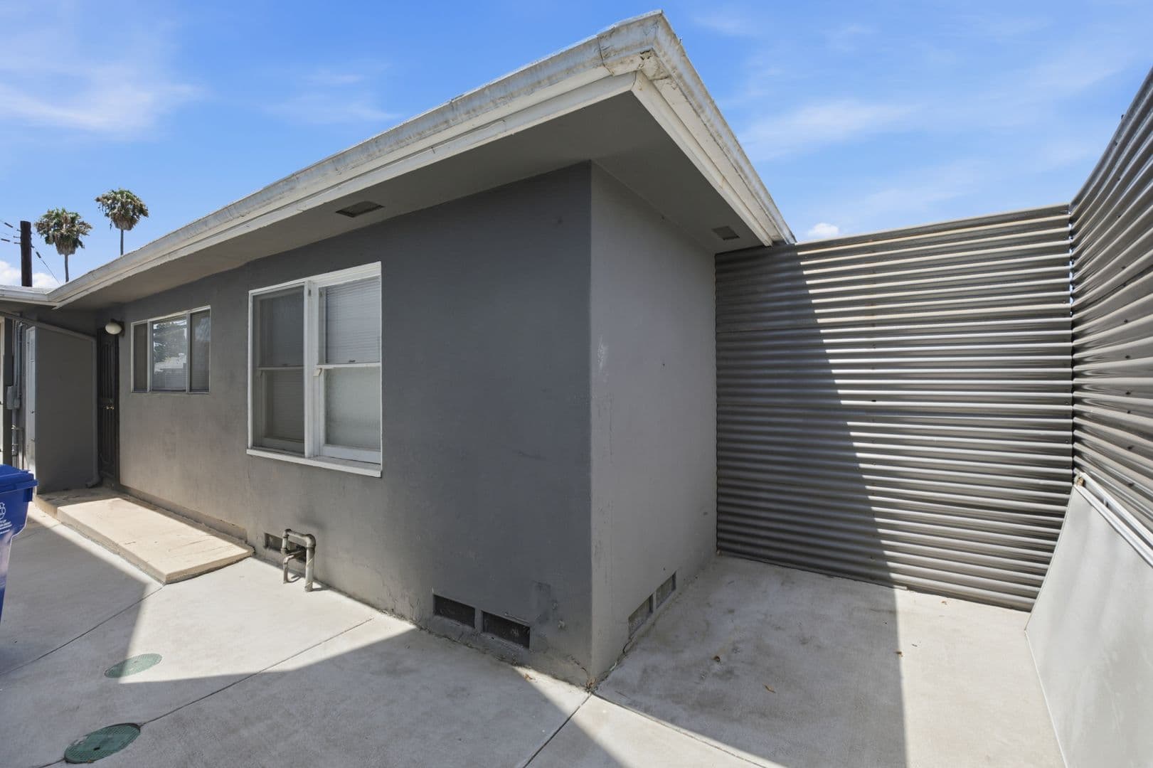 San Diego House: 6105 Dorothy Drive
