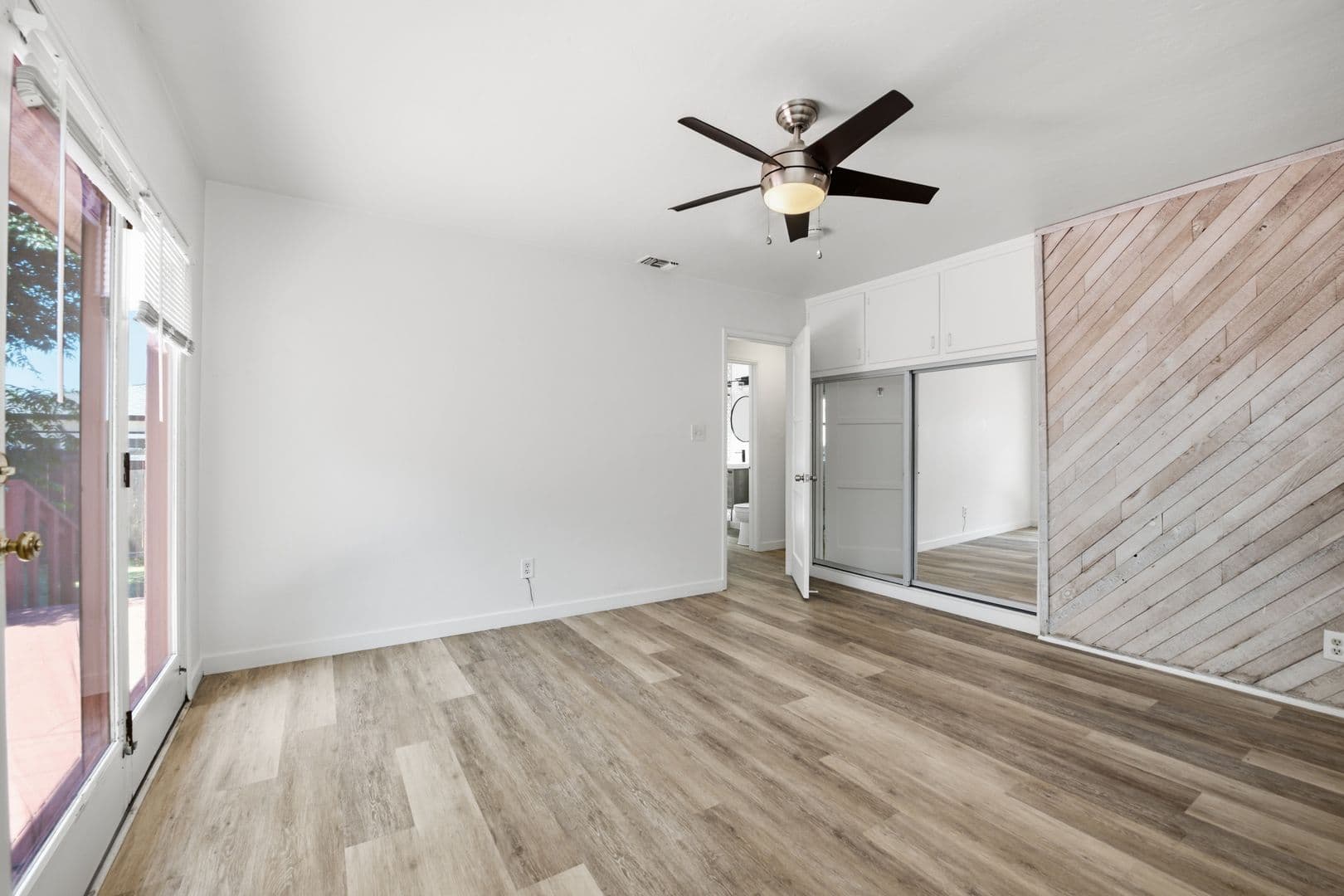 San Diego House: 5172 Brockbank Place