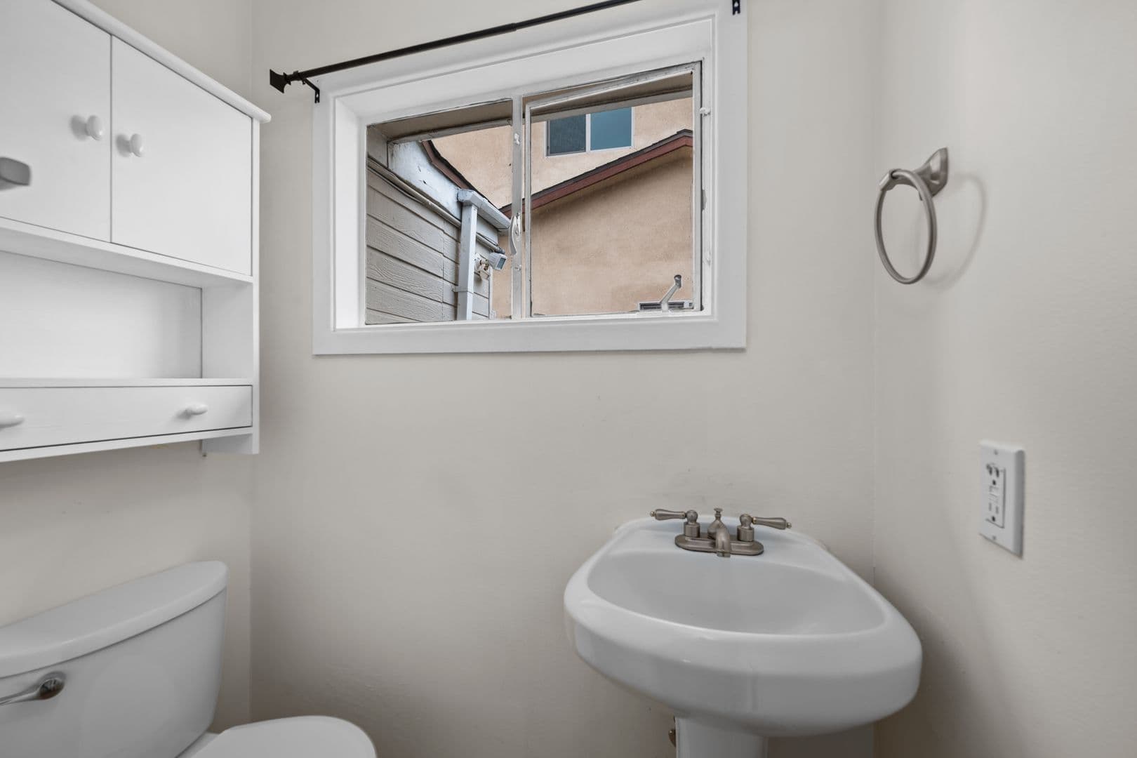 San Diego House: 5454 Mary Lane Drive