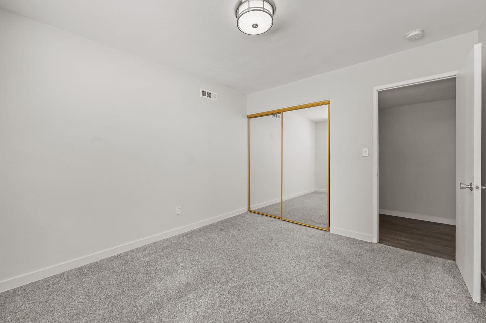 San Diego House: 5318-5320 Brockbank Place