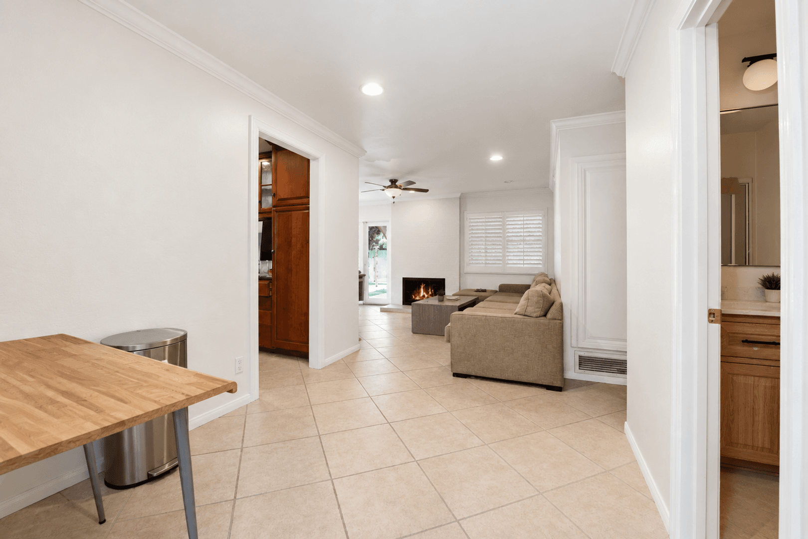 San Diego House: 4854 Campanile Drive