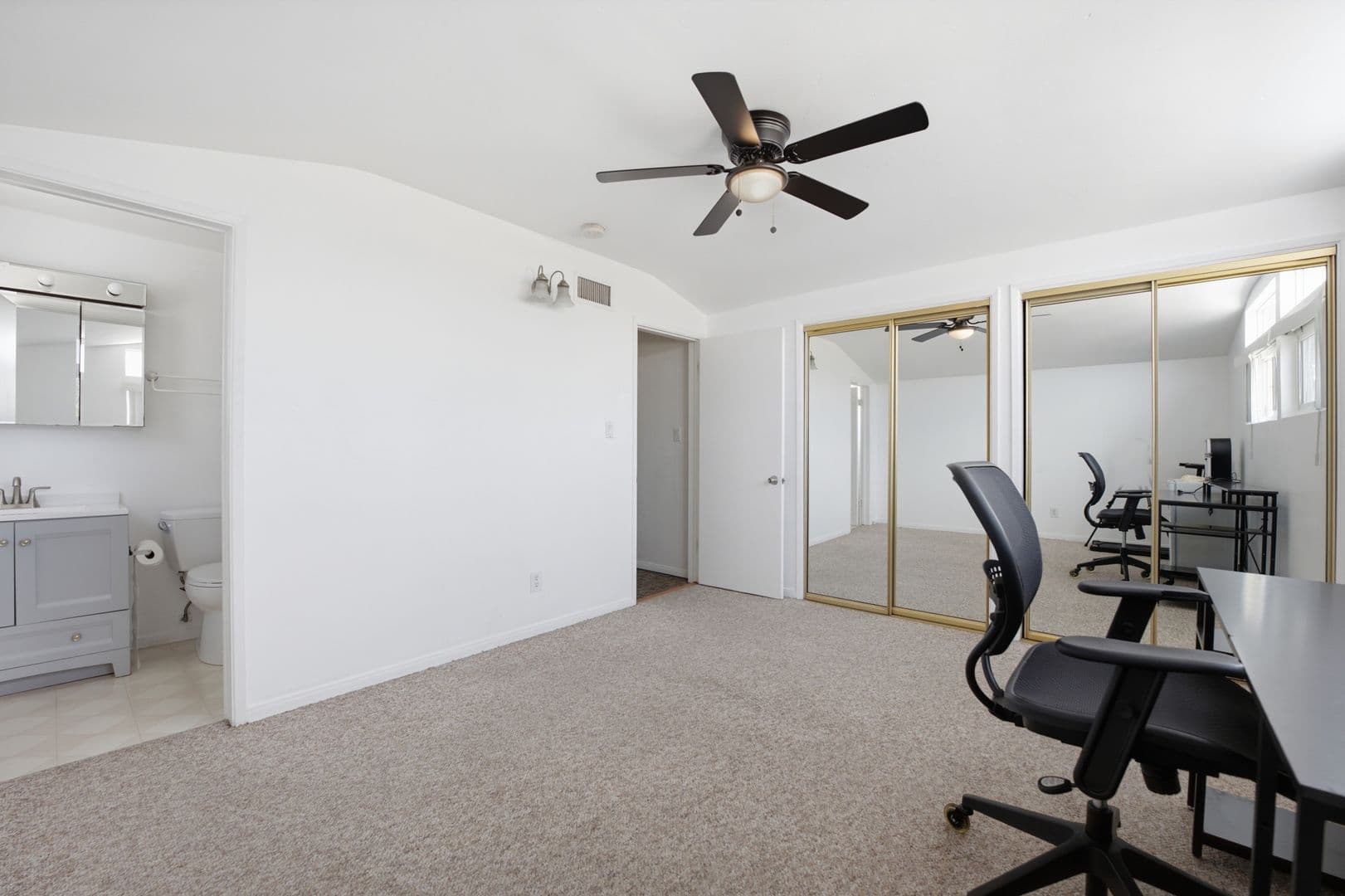 San Diego House: 5231 Remington Road