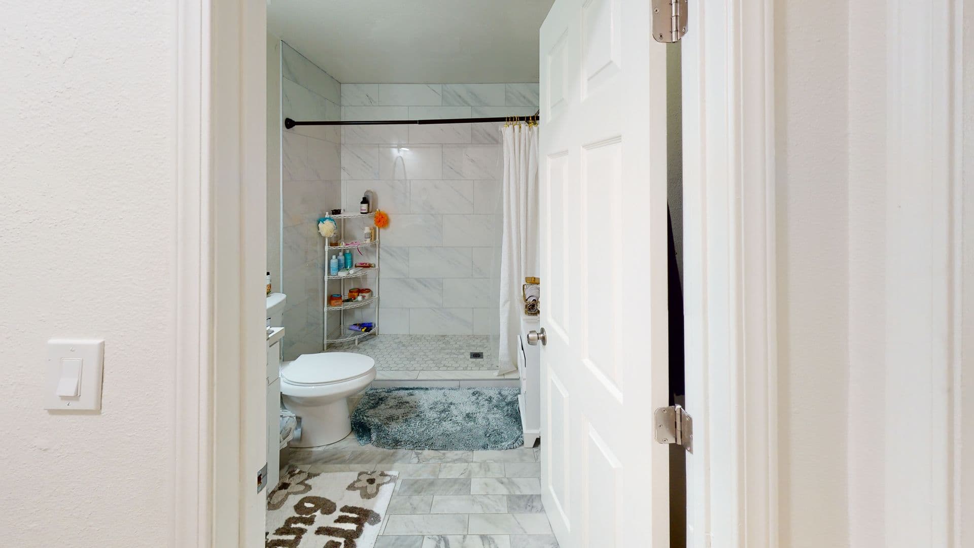 San Diego House: 6328 Mesita Drive