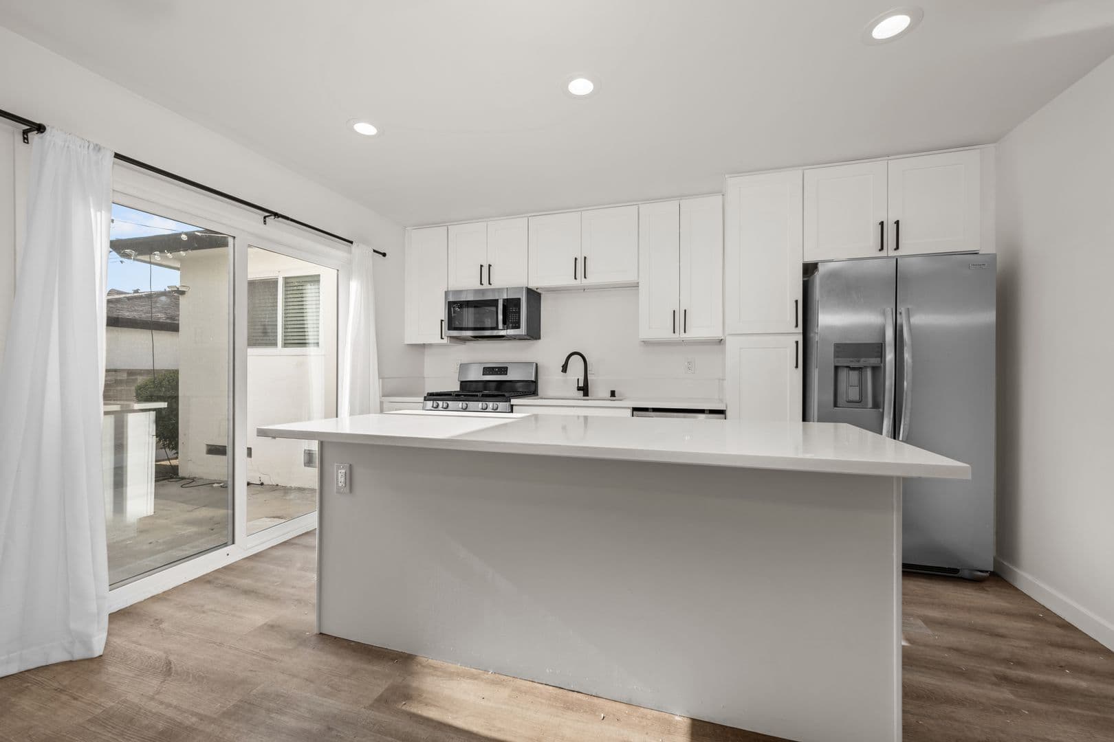 San Diego House: 5533 Mary Lane Drive