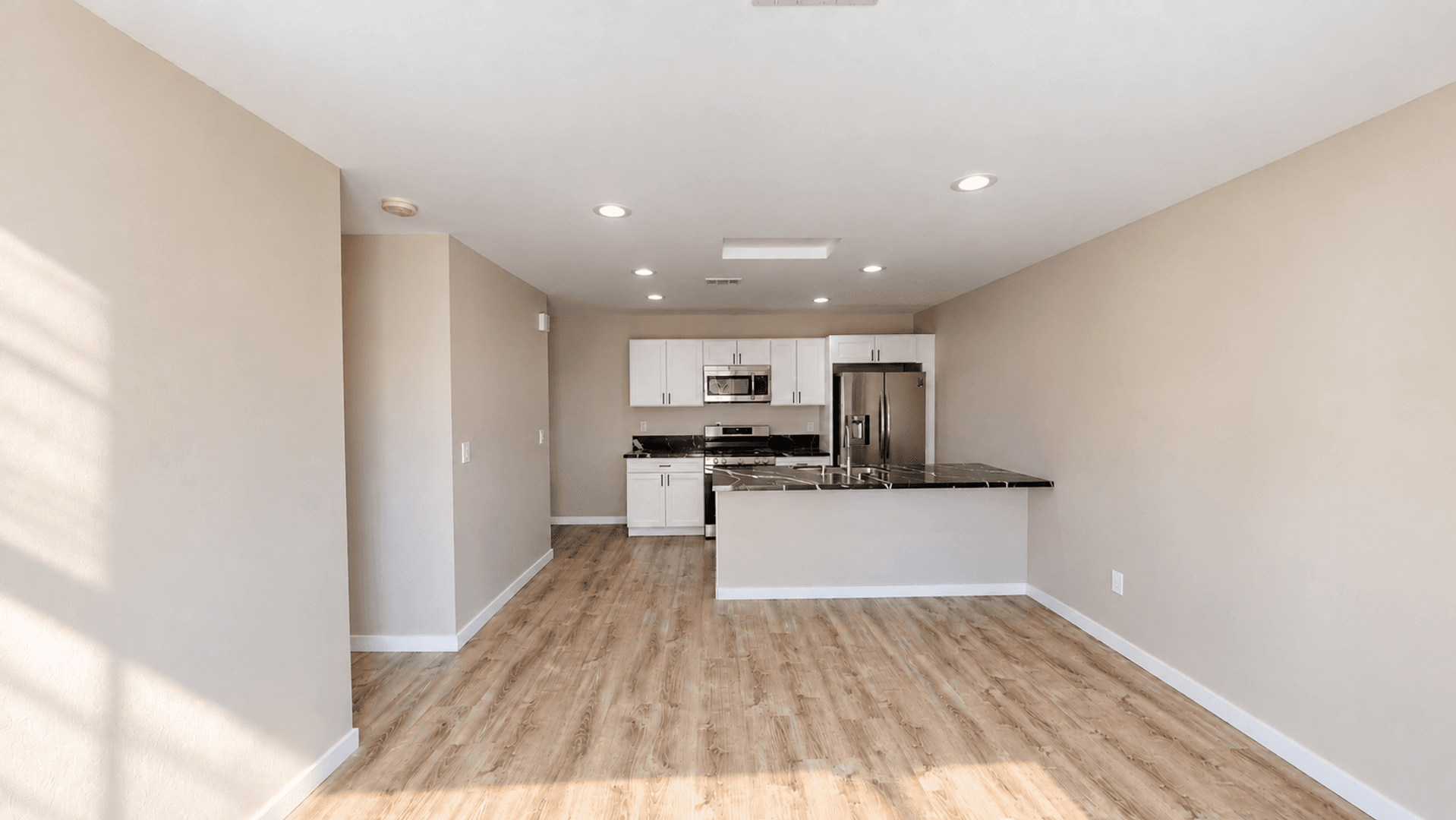 San Diego House: 5575 Mary Lane Drive