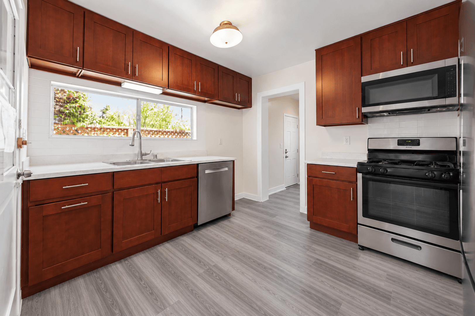 San Diego House: 5318-5320 Brockbank Place
