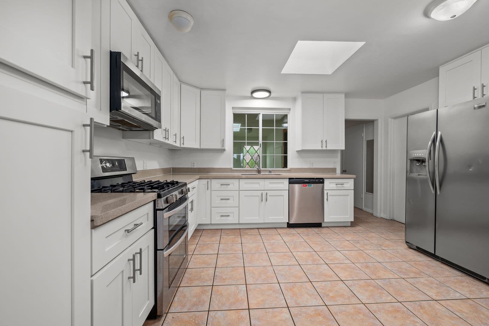 San Diego House: 5454 Mary Lane Drive