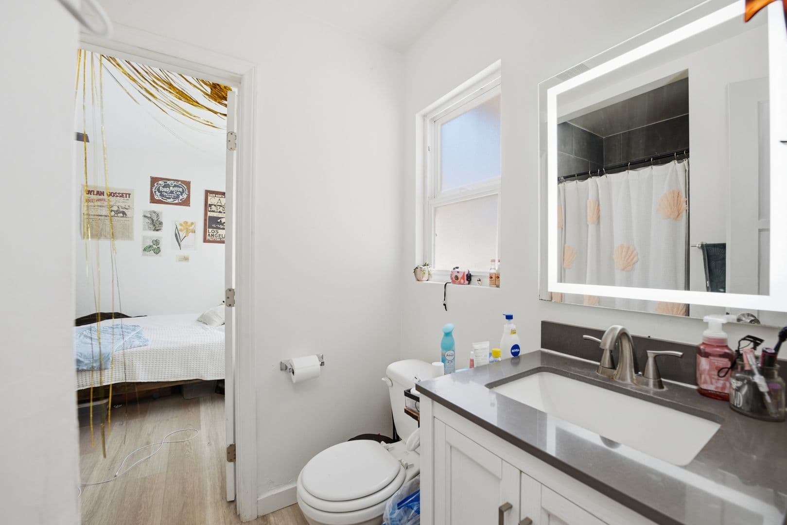 San Diego House: 5154 Brockbank Place