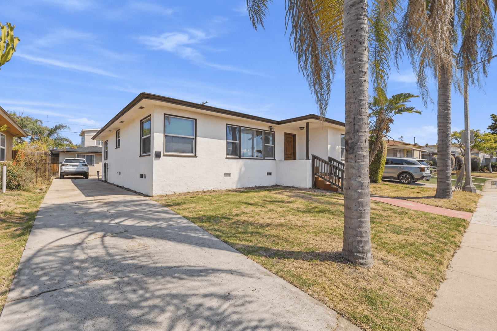 San Diego House: 6210 Pembroke Drive