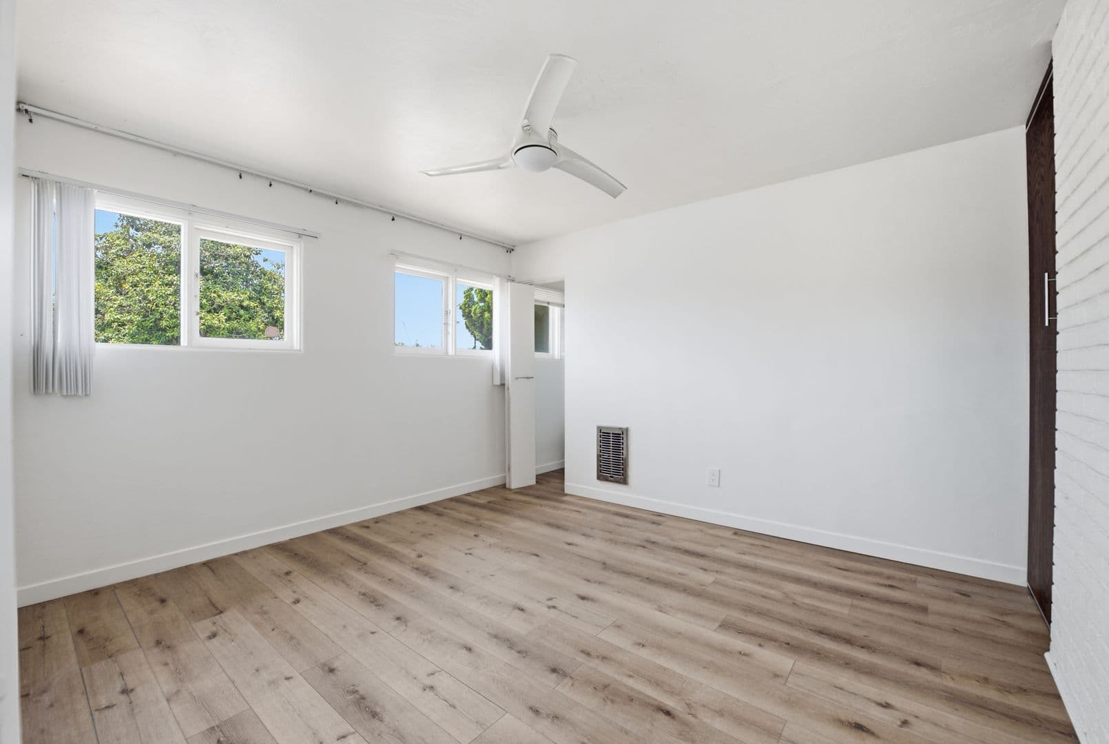 San Diego House: 6105 Dorothy Drive