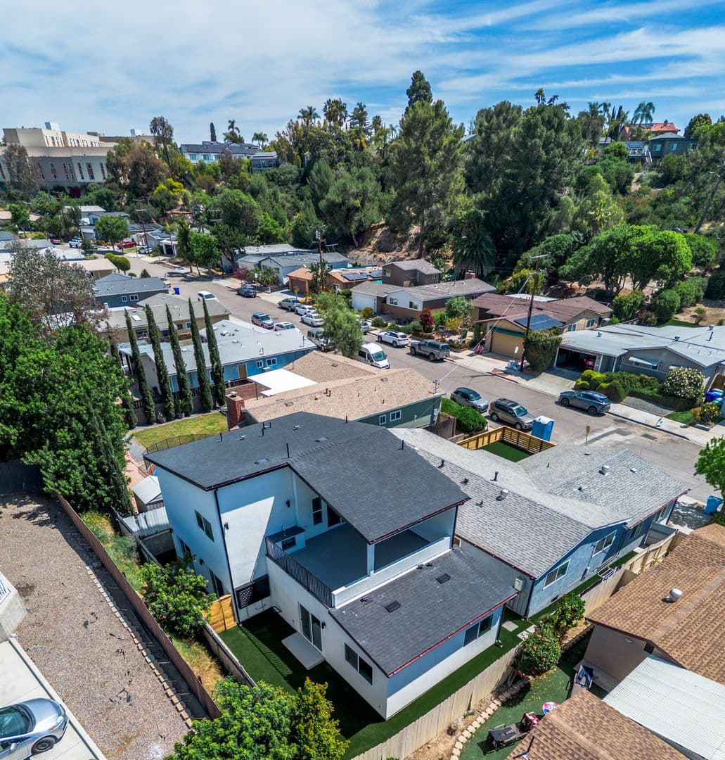 San Diego House: 4924-1 Tierra Baja Way