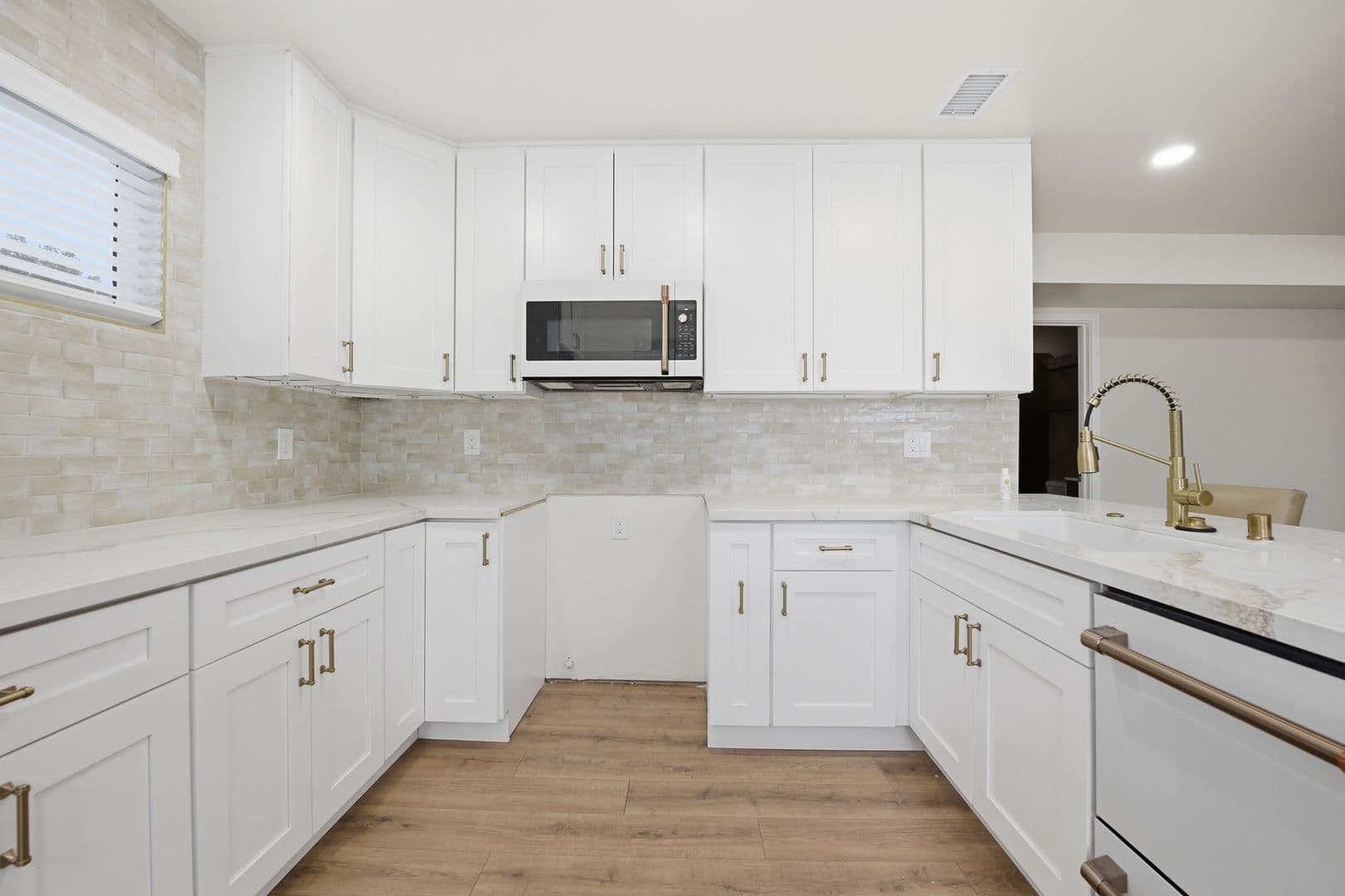 San Diego House: 6209 Mesita Drive