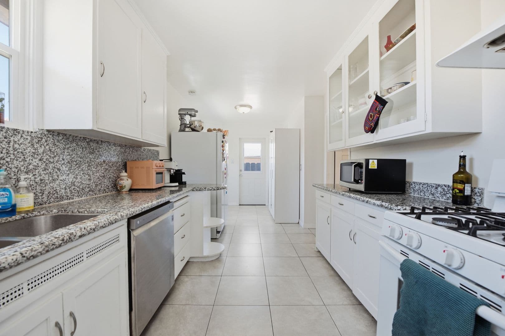 San Diego House: 6210 Pembroke Drive