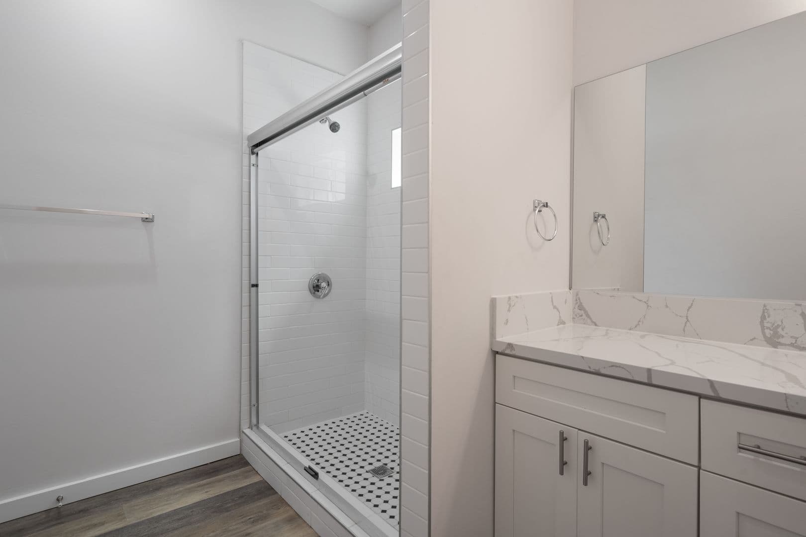 San Diego House: 5290 Manhasset Drive