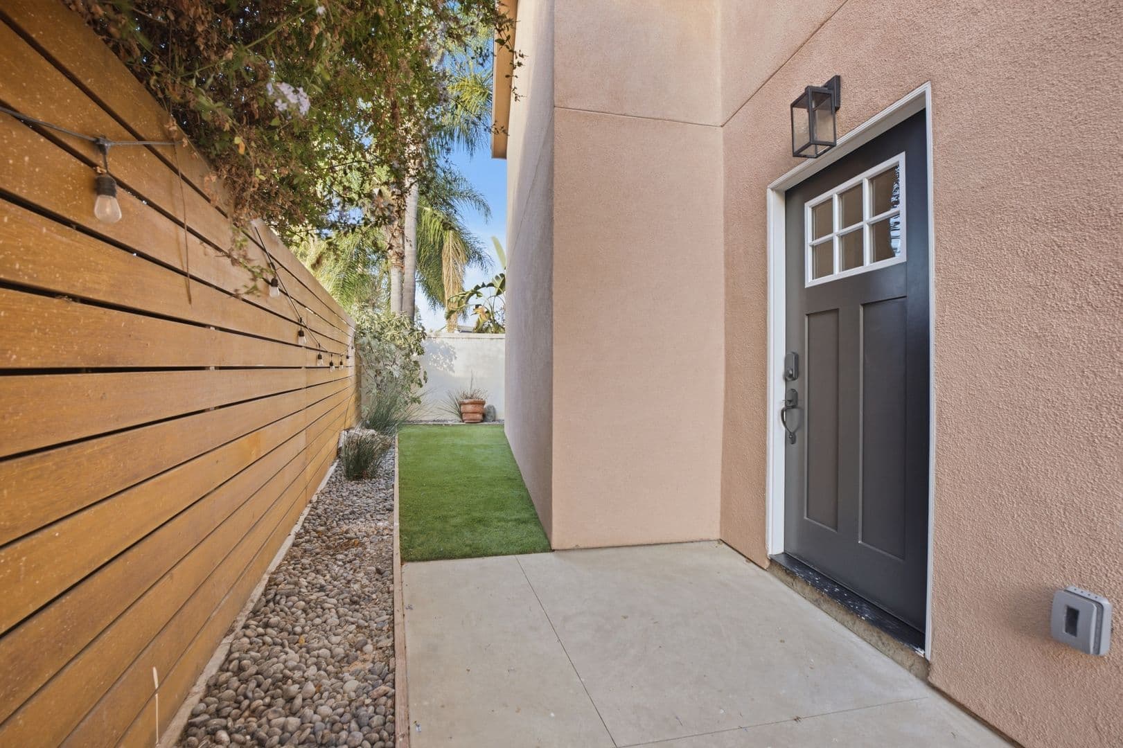 San Diego House: 5768 Campanile Drive