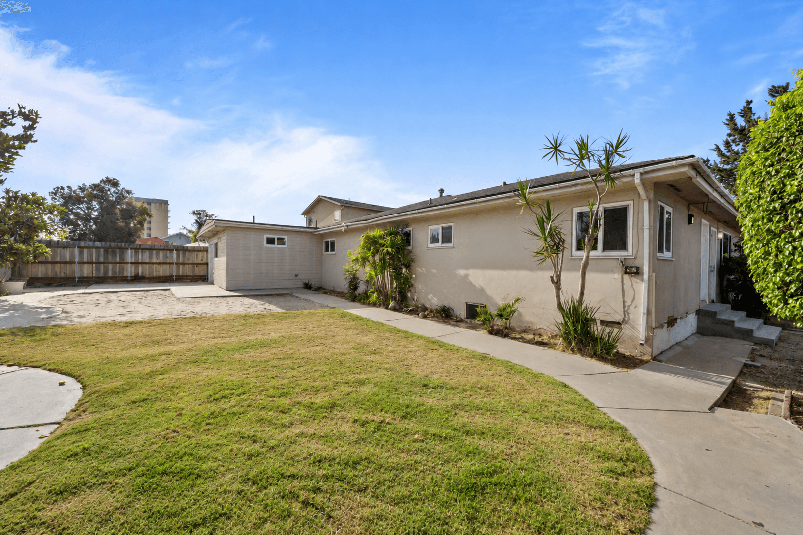 San Diego House: 5454 Mary Lane Drive