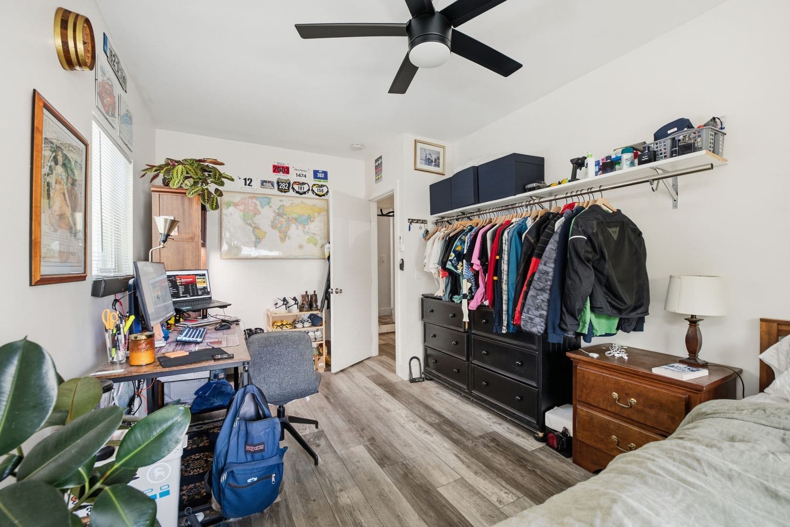 San Diego House: 5449-5451 Dorothy Drive