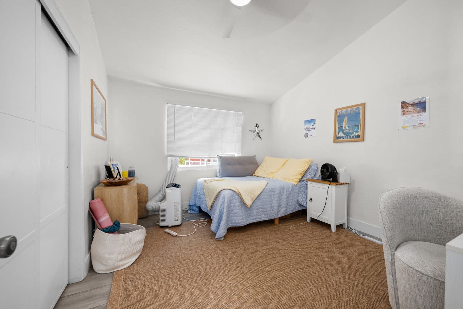 San Diego House: 5332-5334 Redding Road