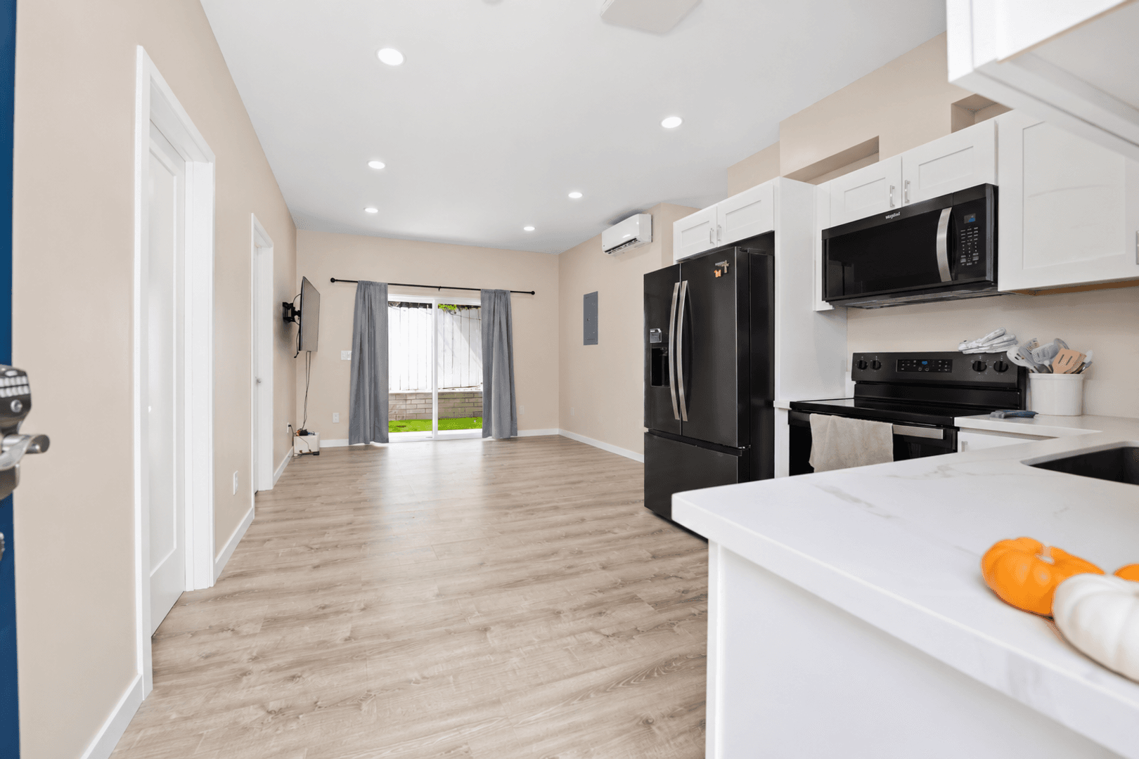 San Diego House: 4924-2 Tierra Baja Way