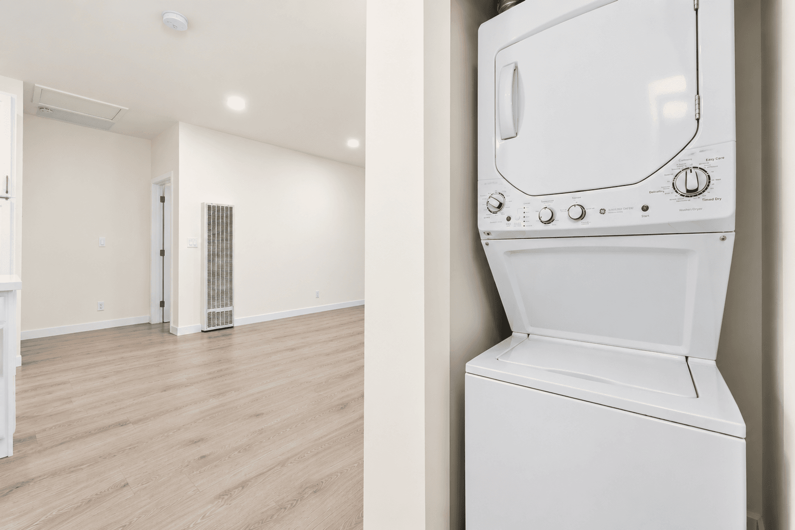 San Diego House: 5174 Brockbank Place