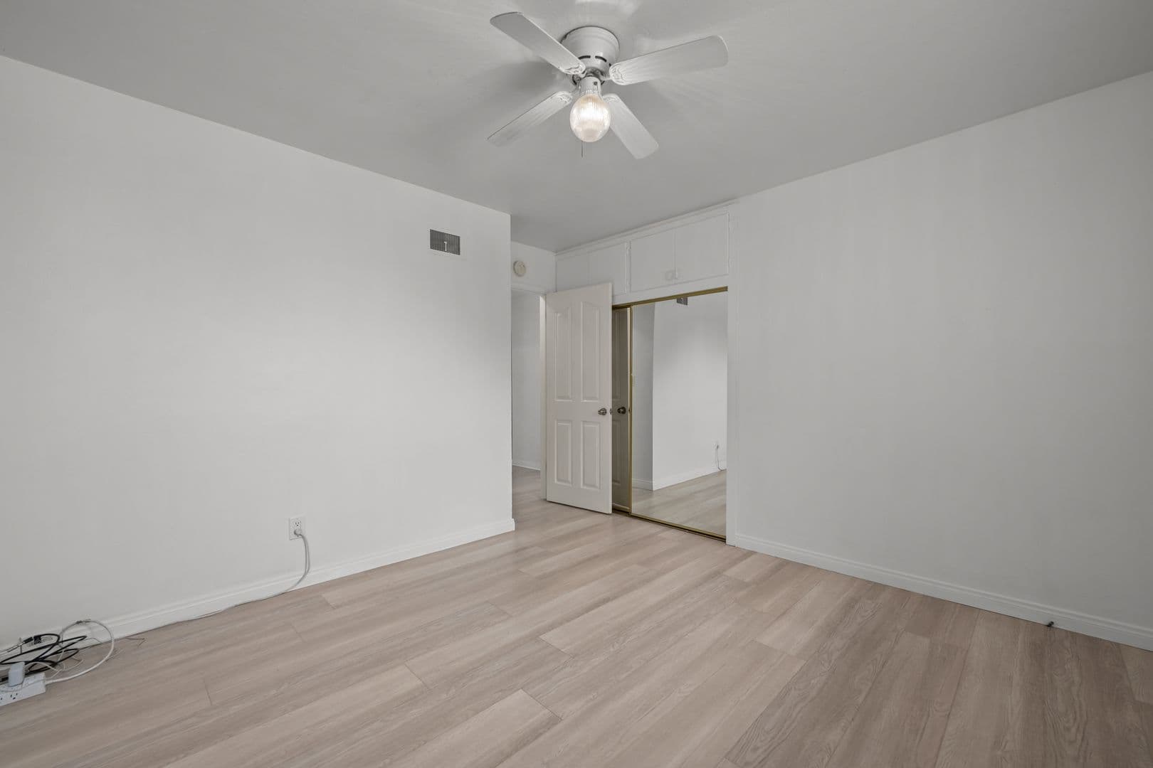 San Diego House: 5454 Mary Lane Drive