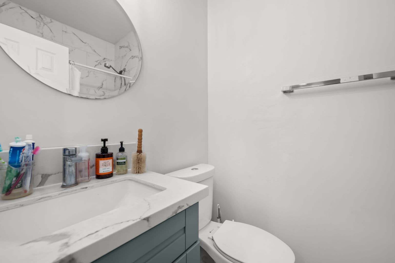 San Diego House: 5233 East Falls View Drive