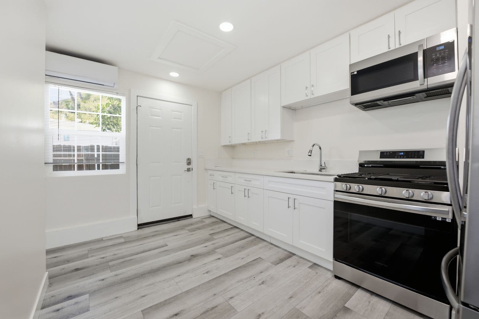 San Diego House: 4953 Baja Court