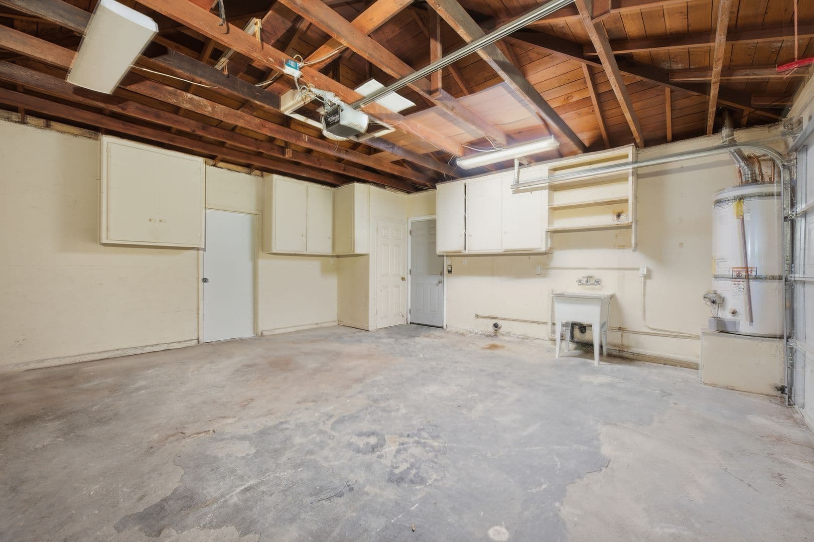 San Diego House: 6230 Rose Street