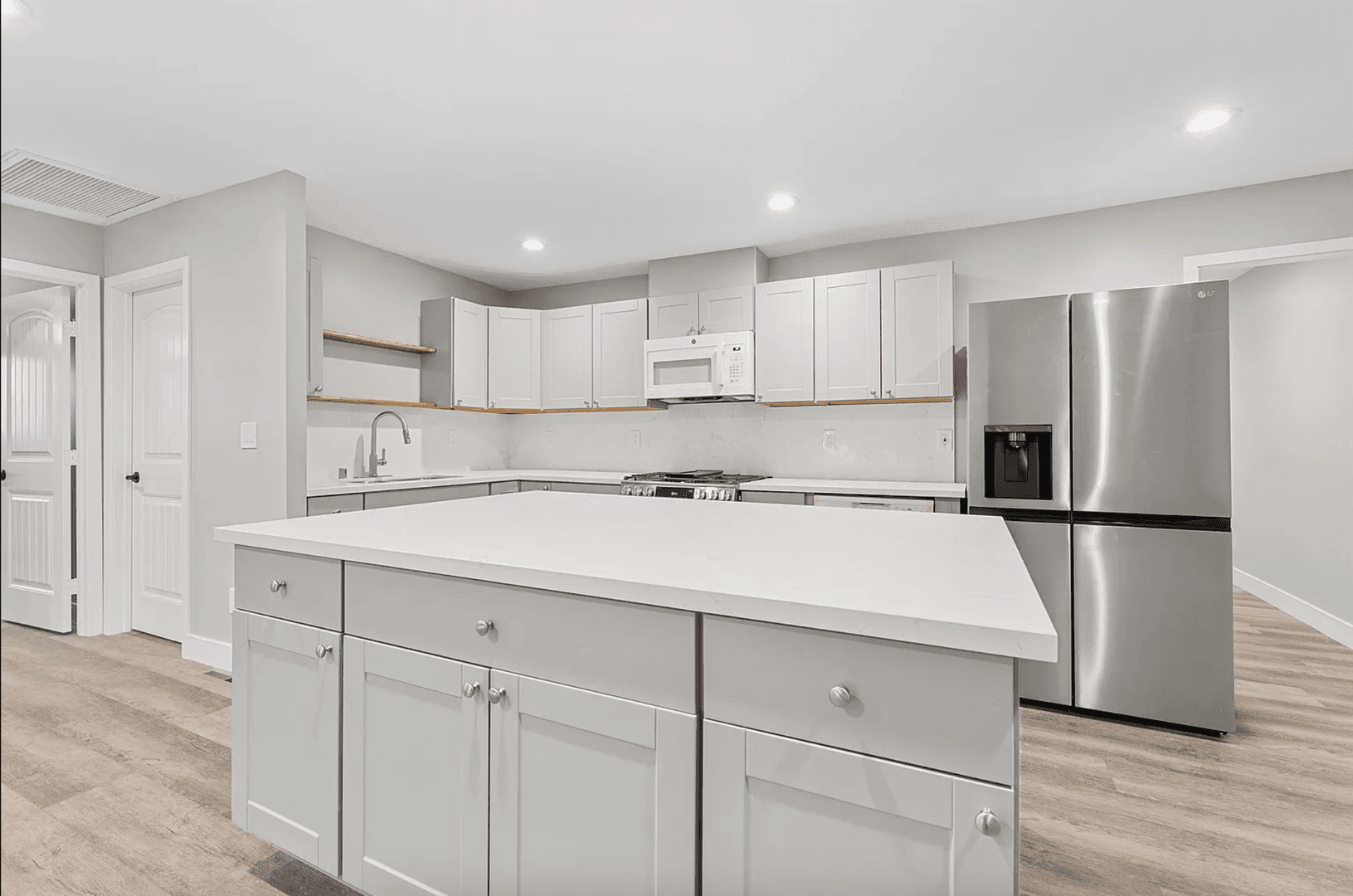 San Diego House: 6232 Dorothy Drive