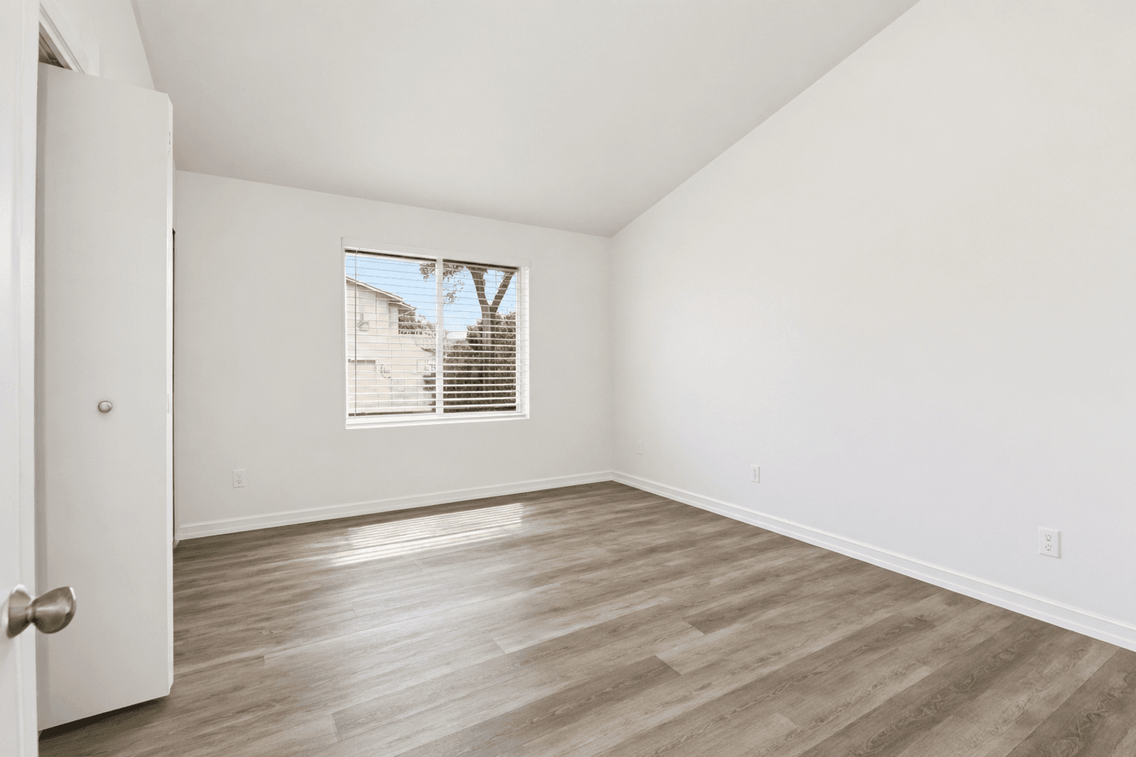 San Diego House: 5241 Remington Road