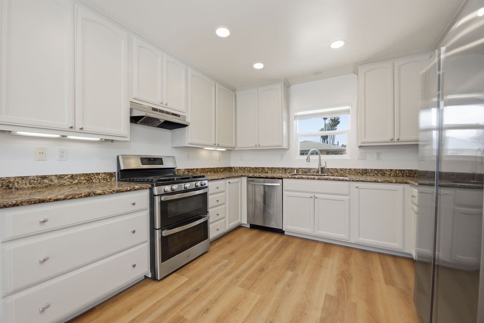 San Diego House: 6230 Rose Street