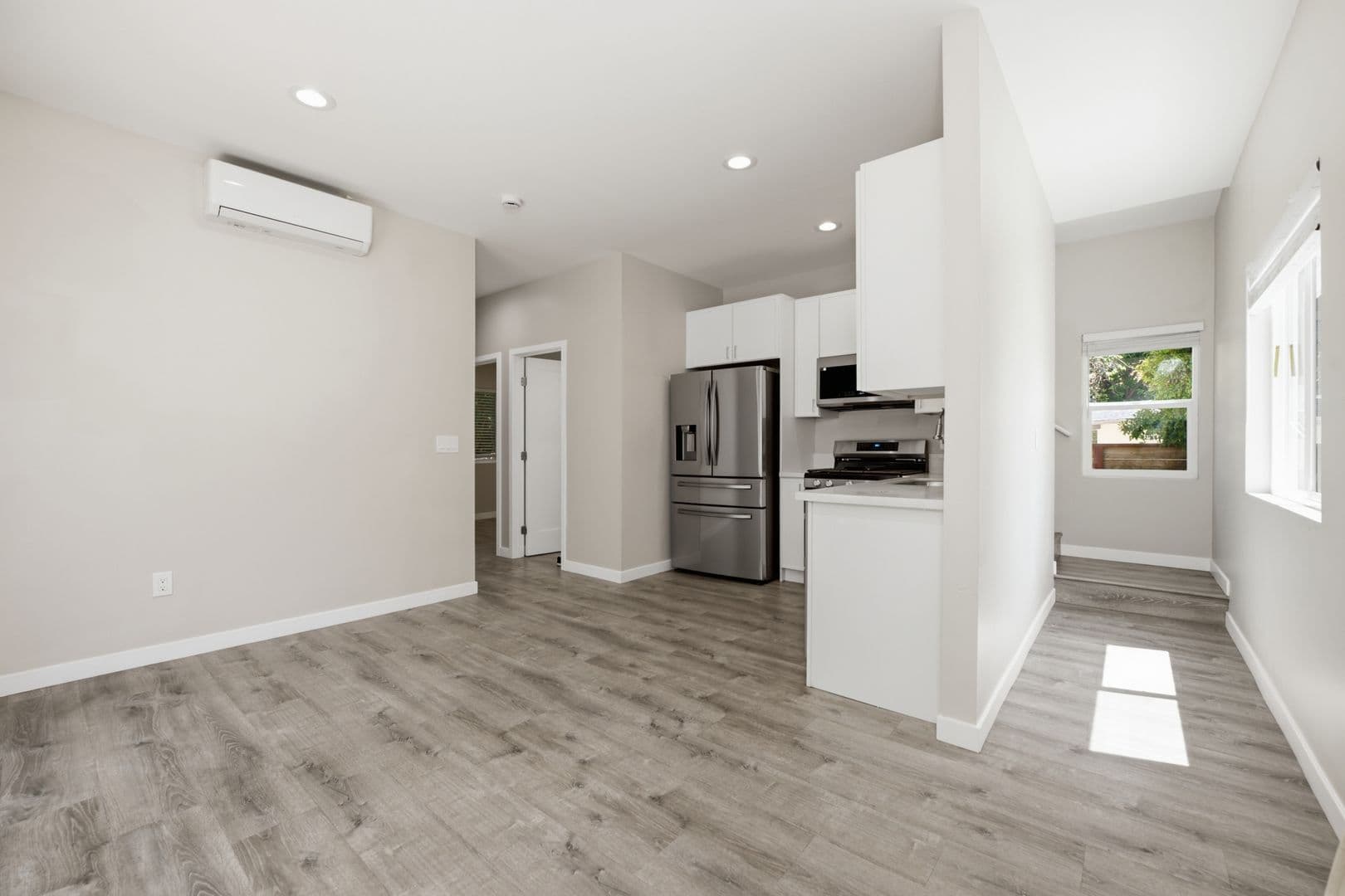 San Diego House: 4951 Baja Court