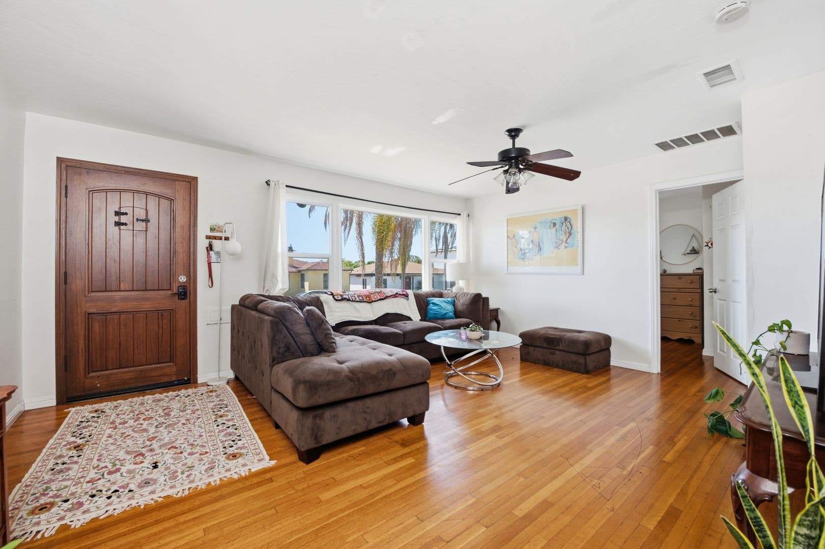 San Diego House: 6210 Pembroke Drive