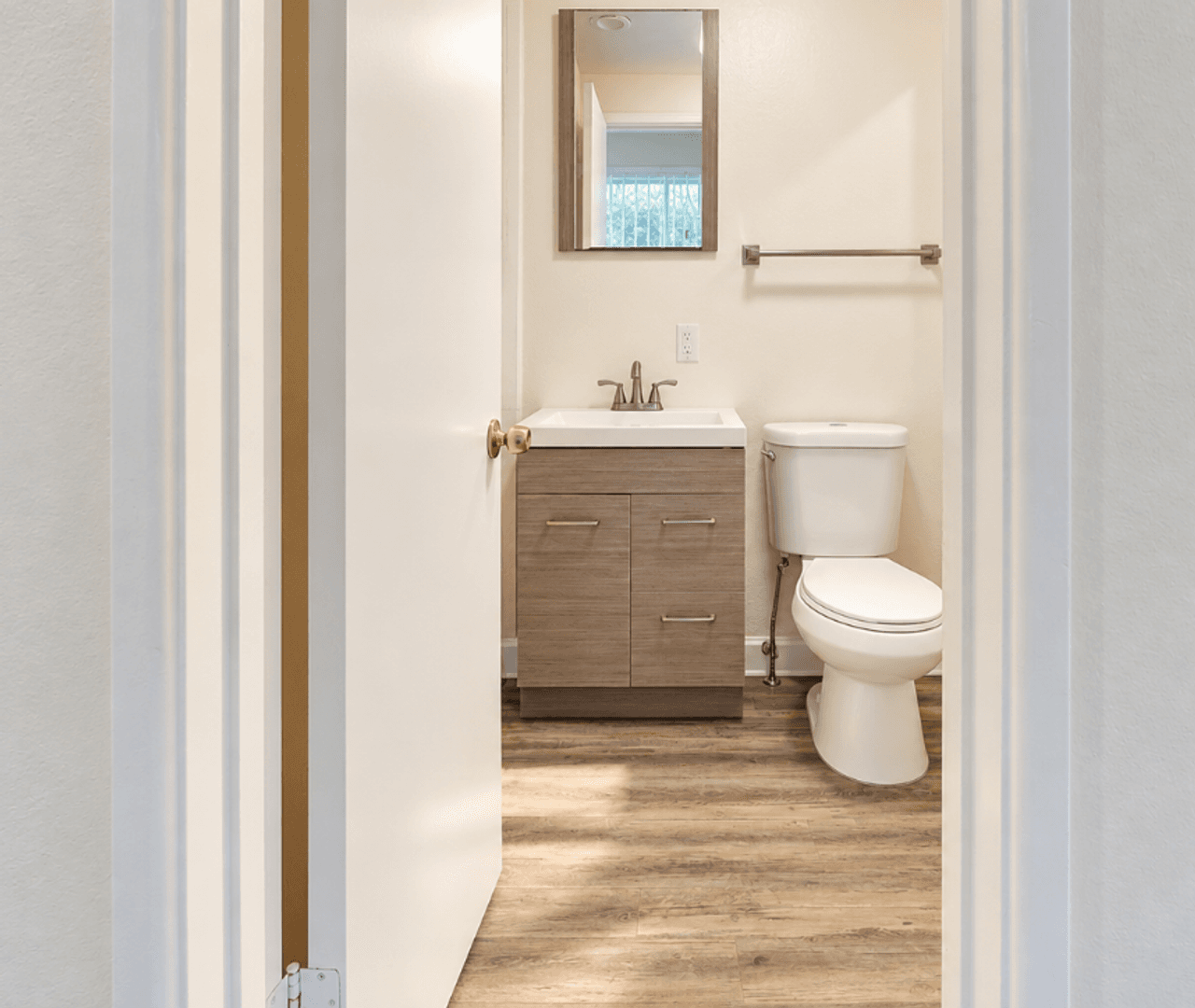 San Diego House: 5673 Campanile Way