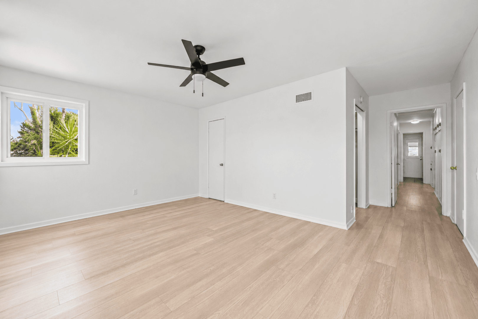 San Diego House: 5454 Mary Lane Drive