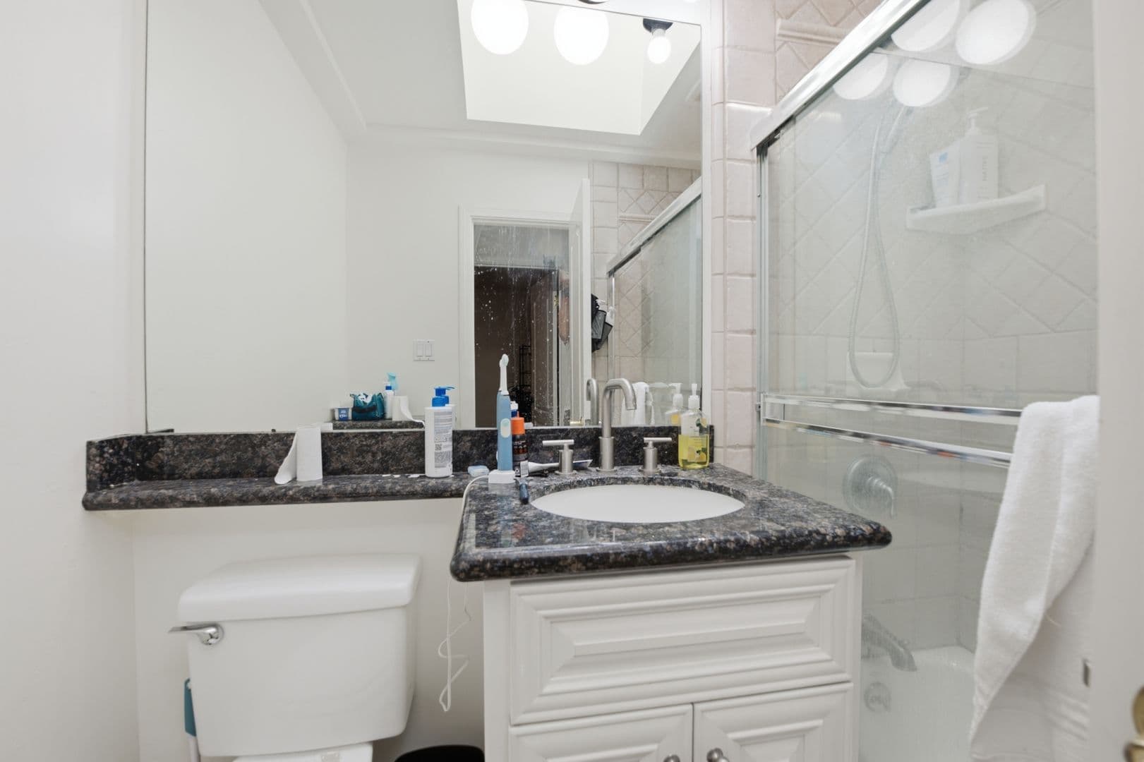San Diego House: 4854 Campanile Drive