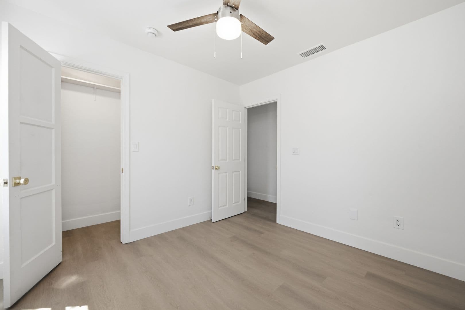 San Diego House: 6204 Mary Lane Drive