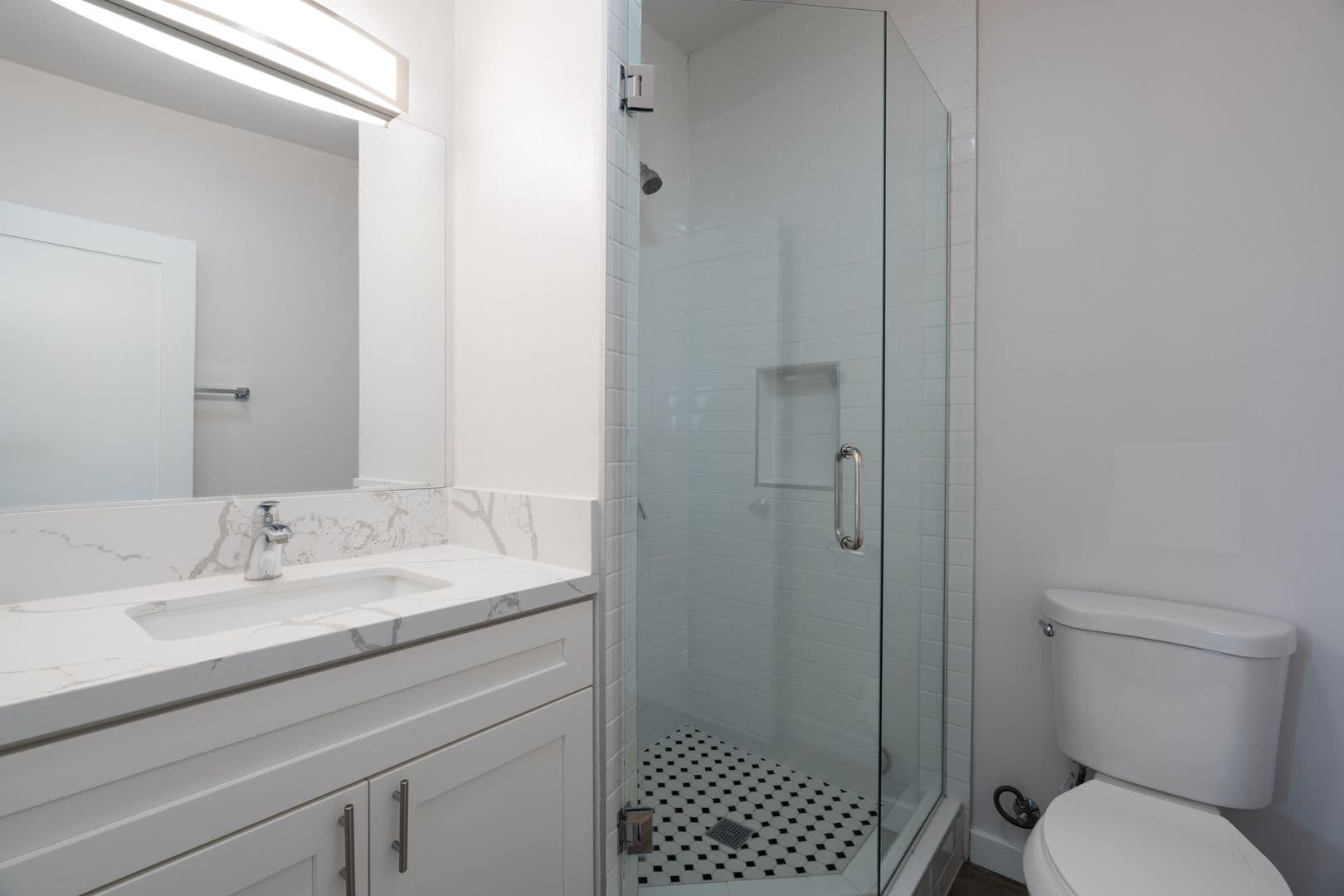 San Diego House: 5290 Manhasset Drive