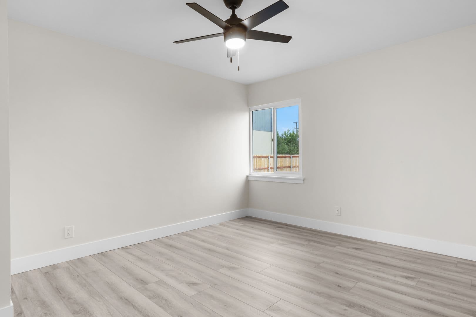 San Diego House: 6246 Rose Street