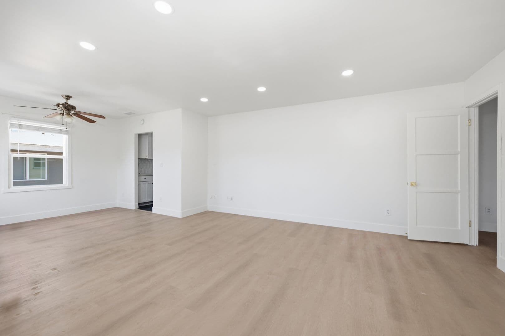 San Diego House: 6204 Mary Lane Drive